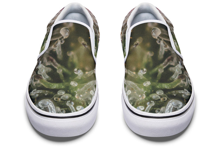 Trichome Macro Slip On Shoes