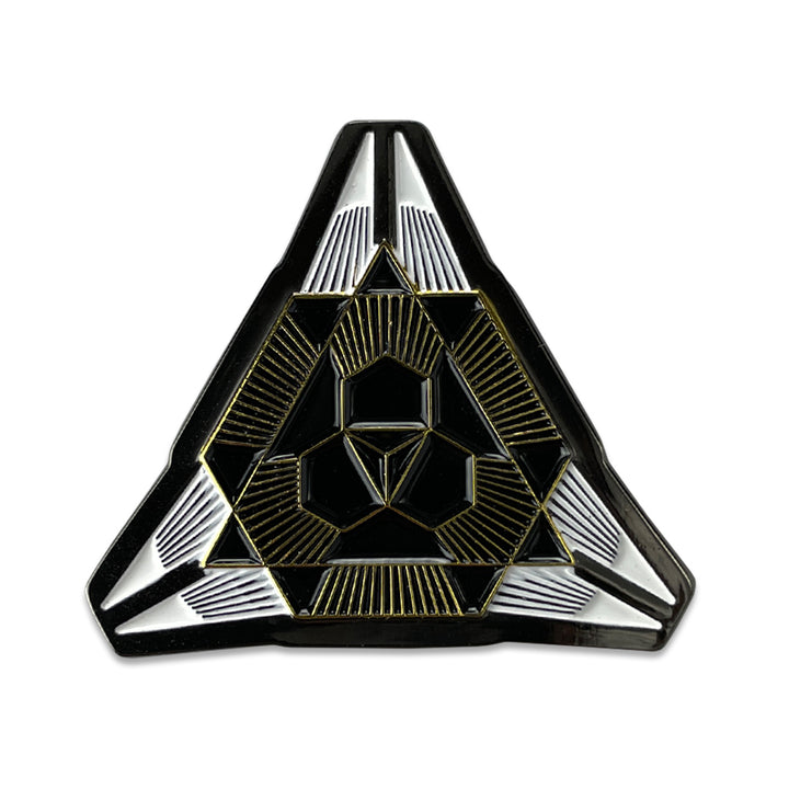 Pin negro de la serpiente celestial