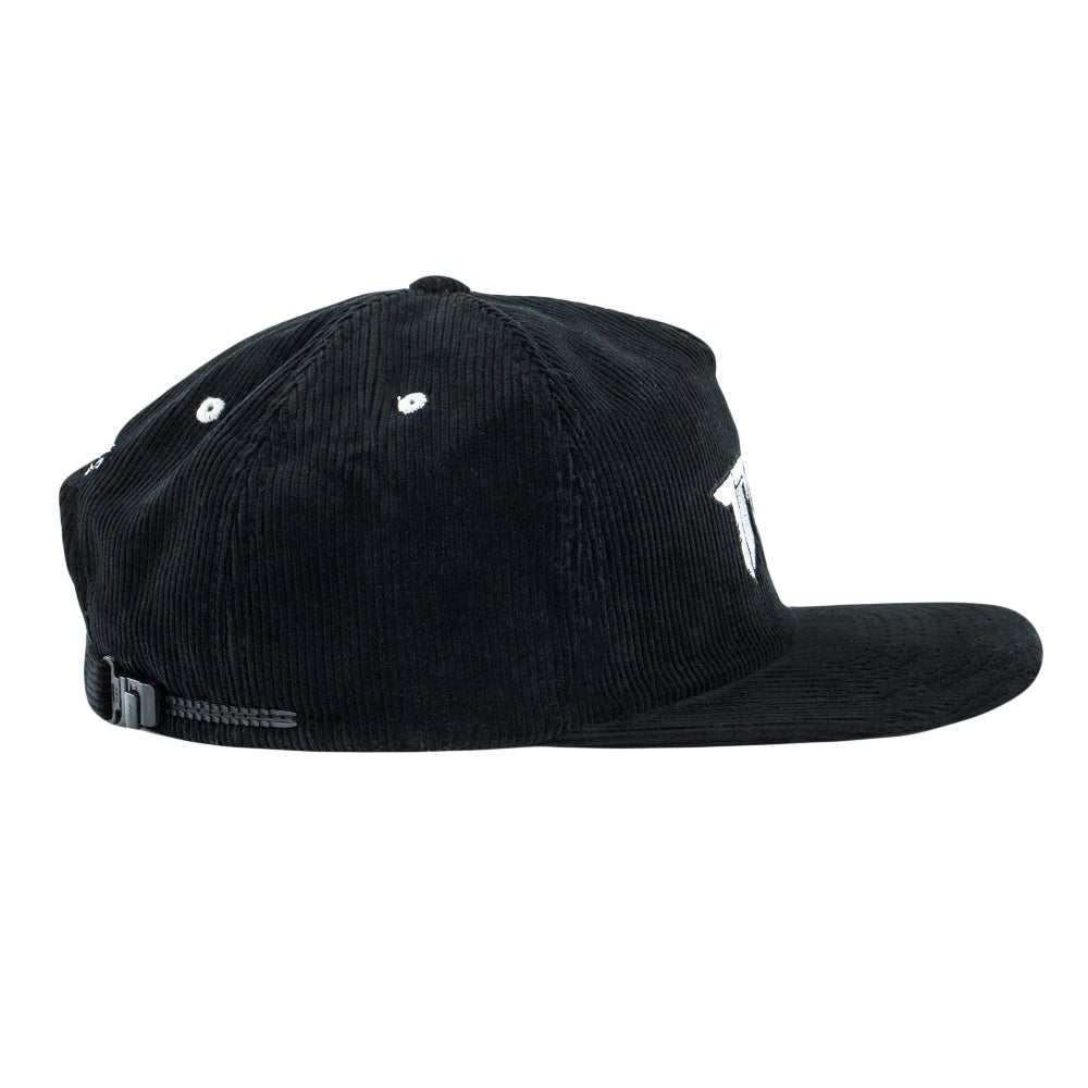 Gorro de pana negra con cremallera en la parte posterior Tripp St.